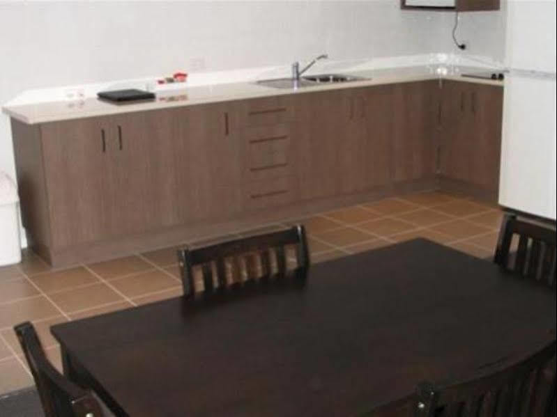 Roma Inland Motor Inn Dış mekan fotoğraf
