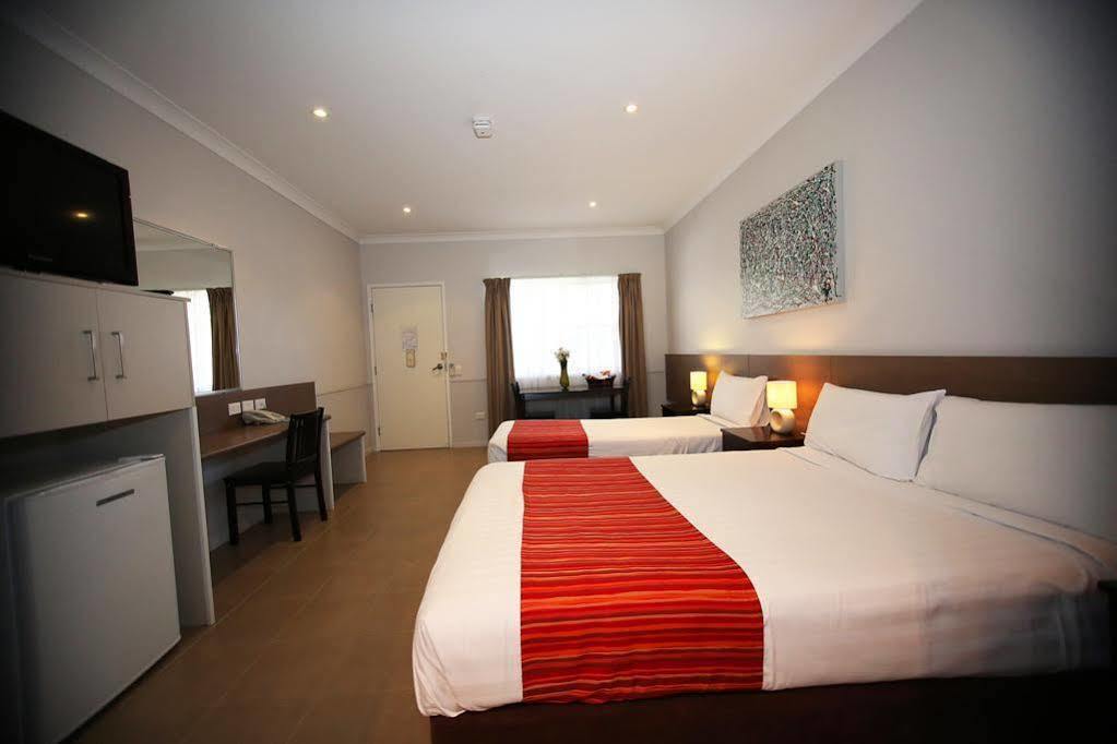 Roma Inland Motor Inn Dış mekan fotoğraf